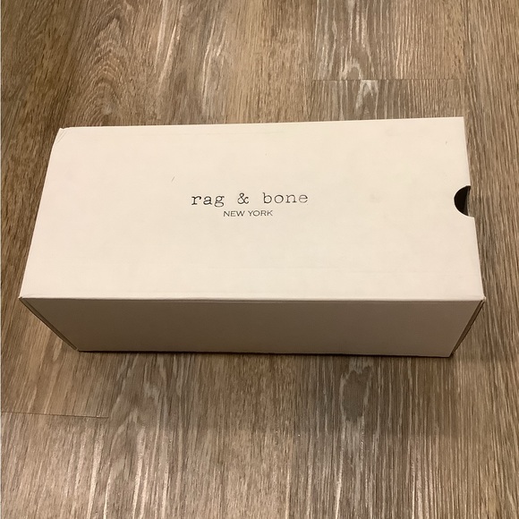 NIB, CUTE** - Rag & Bone Women's Pool Slides $125 MSRP | OFFERS WELCOME! - Picture 5 of 7